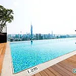 24H Check In & Skypool - Riveria City Premium Kl Suite